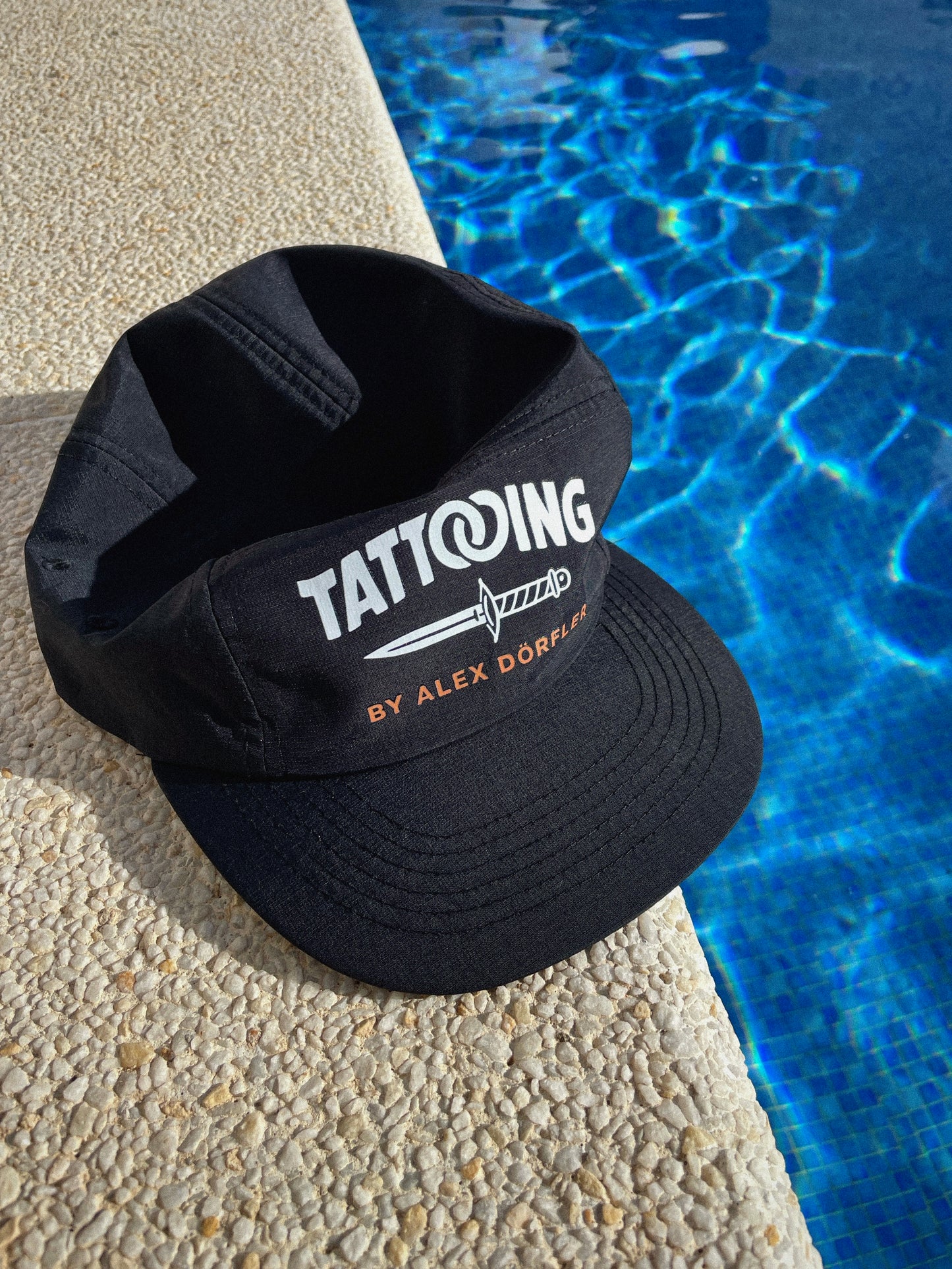 BLACK OUTDOOR CAP - DAGGER DESIGN