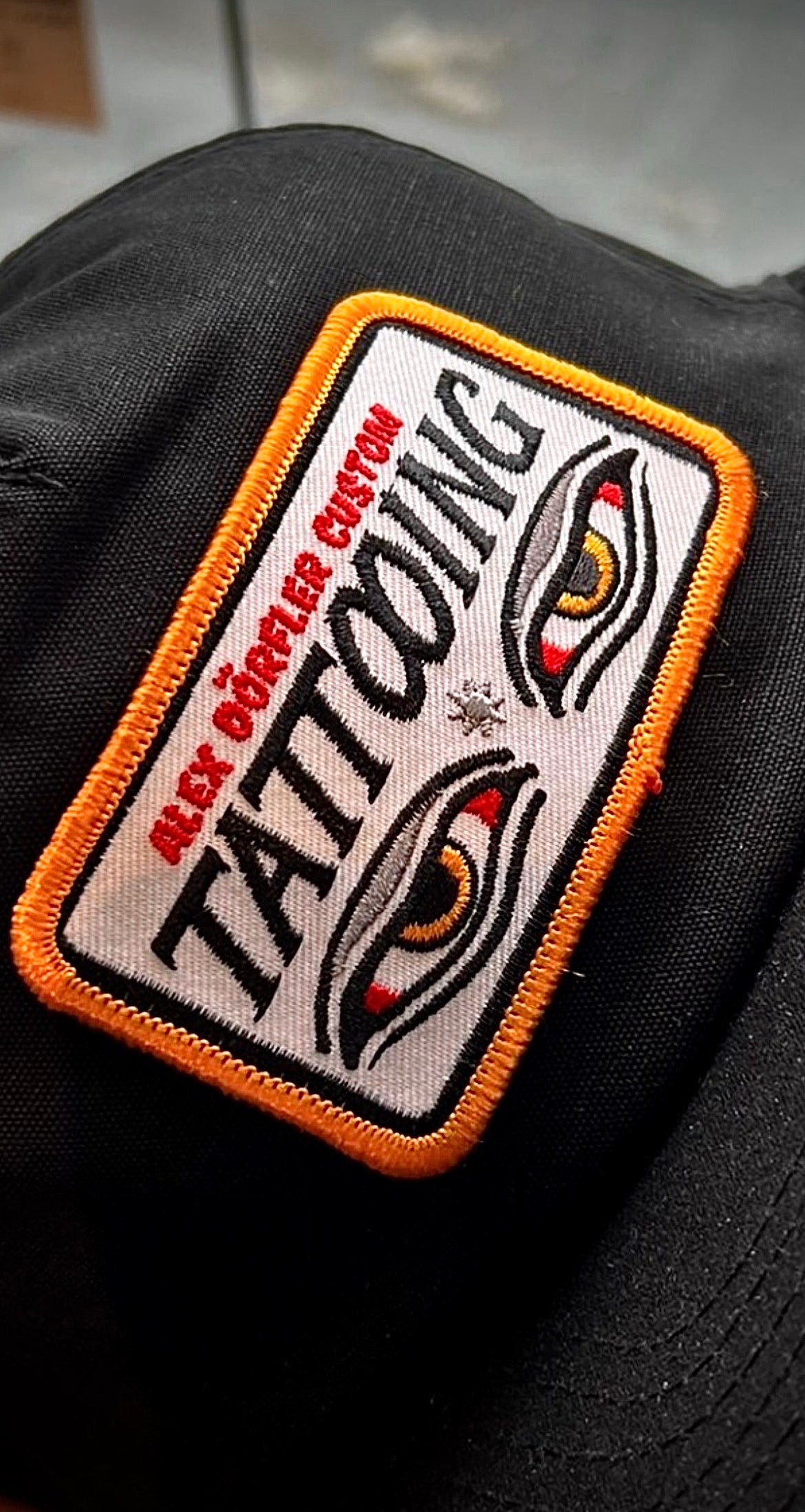 Eye caps black