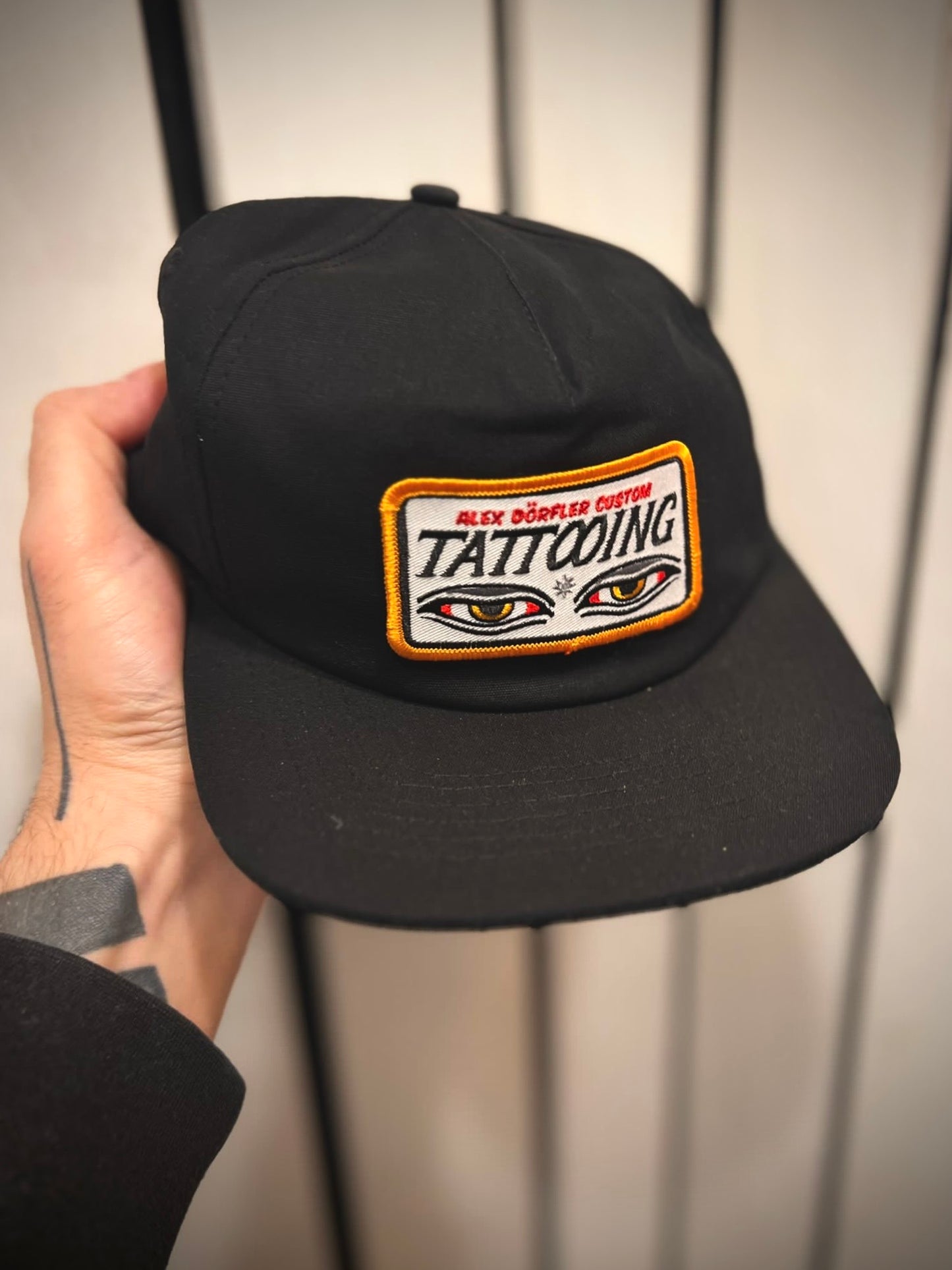 Eye caps black